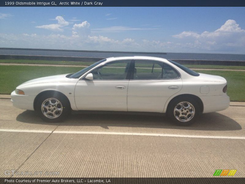 Arctic White / Dark Gray 1999 Oldsmobile Intrigue GL