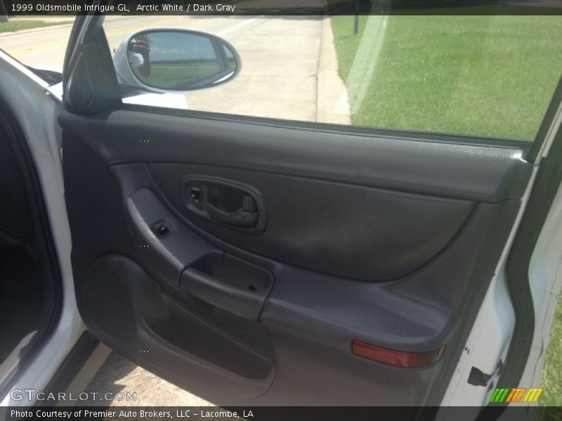 Arctic White / Dark Gray 1999 Oldsmobile Intrigue GL