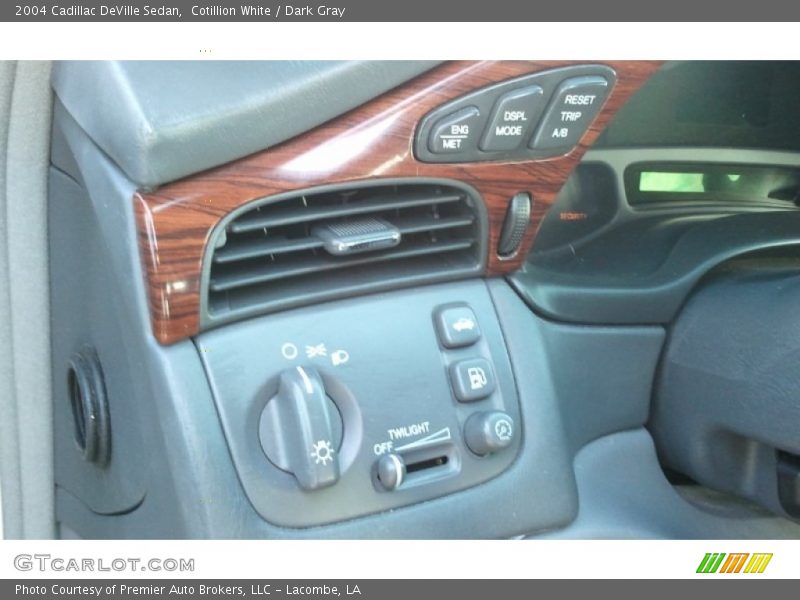 Cotillion White / Dark Gray 2004 Cadillac DeVille Sedan