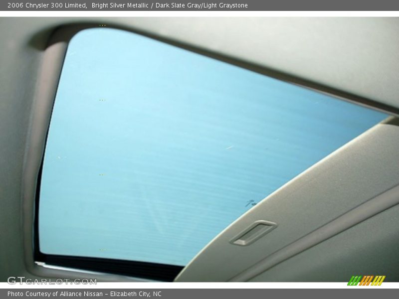 Bright Silver Metallic / Dark Slate Gray/Light Graystone 2006 Chrysler 300 Limited