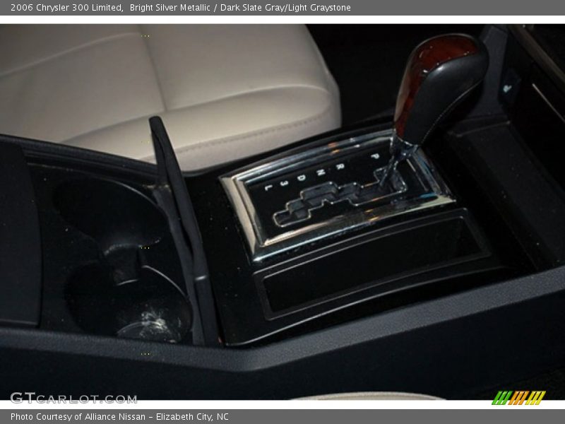  2006 300 Limited 5 Speed Automatic Shifter