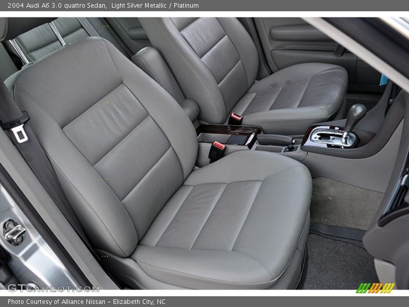 Front Seat of 2004 A6 3.0 quattro Sedan