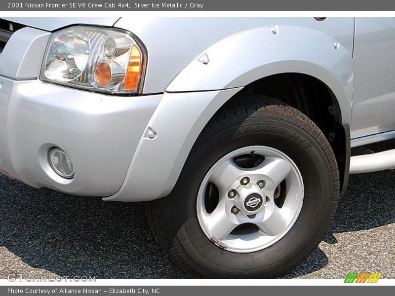 Silver Ice Metallic / Gray 2001 Nissan Frontier SE V6 Crew Cab 4x4