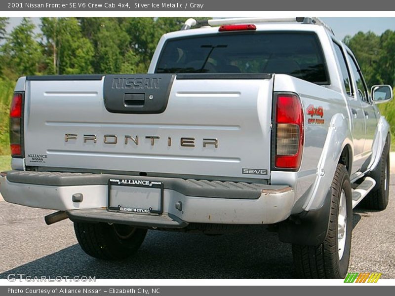 Silver Ice Metallic / Gray 2001 Nissan Frontier SE V6 Crew Cab 4x4