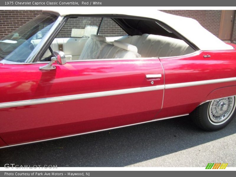 Red / White 1975 Chevrolet Caprice Classic Convertible