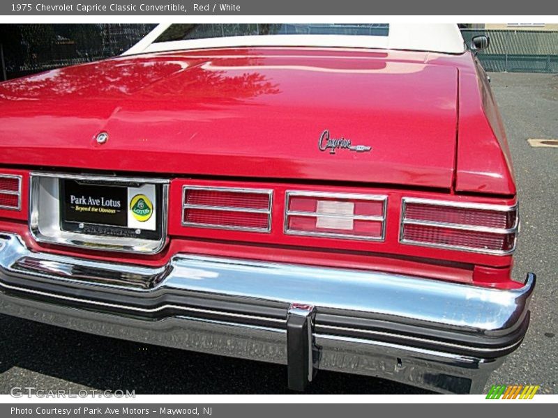 Red / White 1975 Chevrolet Caprice Classic Convertible