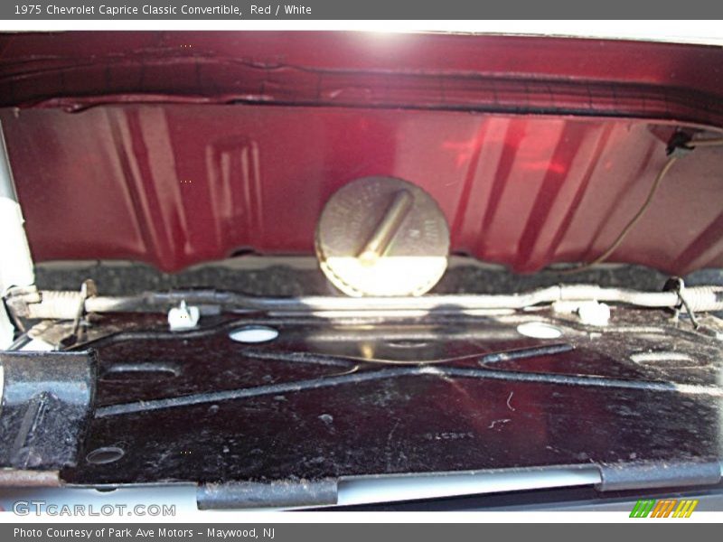 Red / White 1975 Chevrolet Caprice Classic Convertible