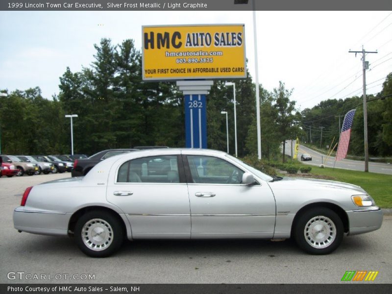 Silver Frost Metallic / Light Graphite 1999 Lincoln Town Car Executive