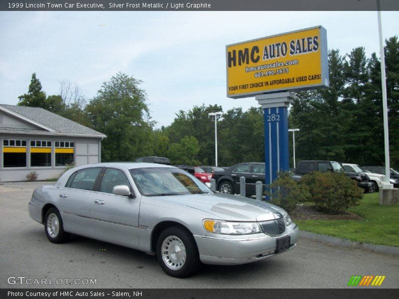 Silver Frost Metallic / Light Graphite 1999 Lincoln Town Car Executive