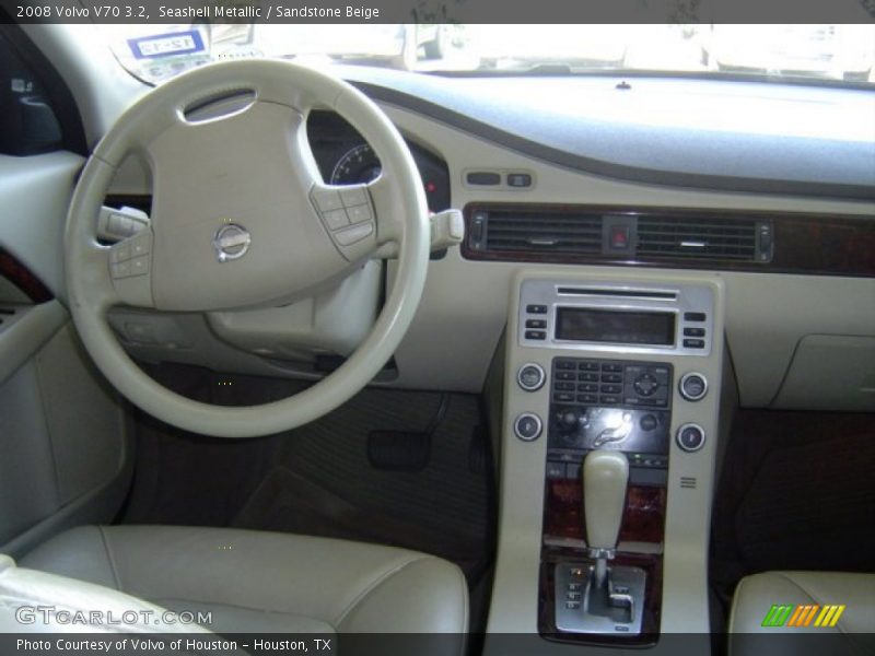 Seashell Metallic / Sandstone Beige 2008 Volvo V70 3.2