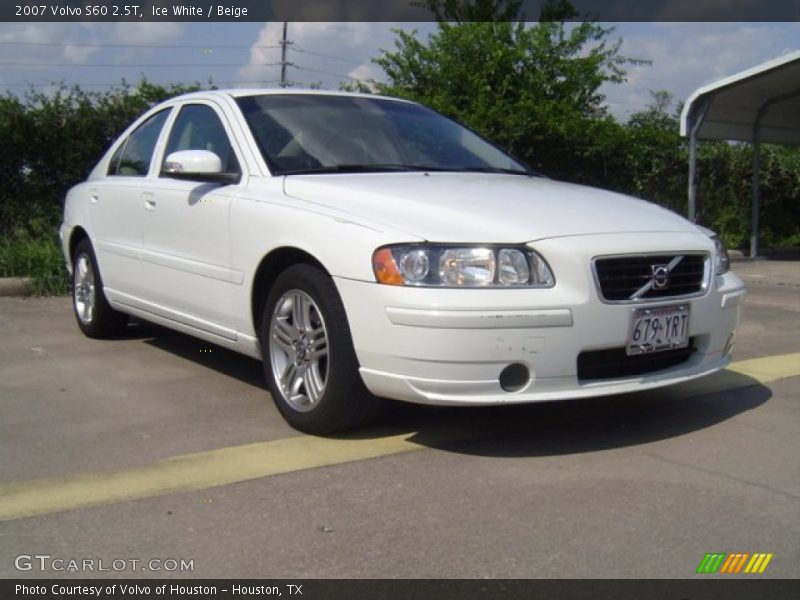 Ice White / Beige 2007 Volvo S60 2.5T