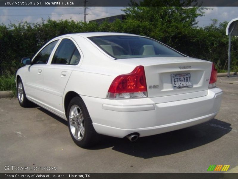 Ice White / Beige 2007 Volvo S60 2.5T