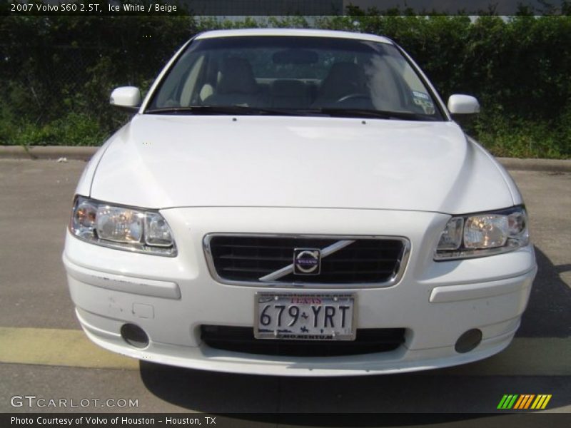 Ice White / Beige 2007 Volvo S60 2.5T