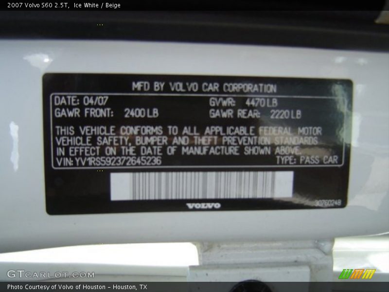 Ice White / Beige 2007 Volvo S60 2.5T