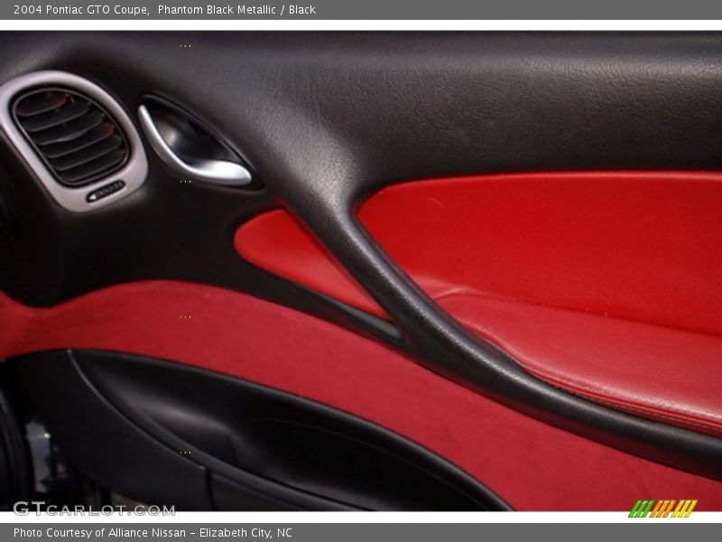 Phantom Black Metallic / Black 2004 Pontiac GTO Coupe