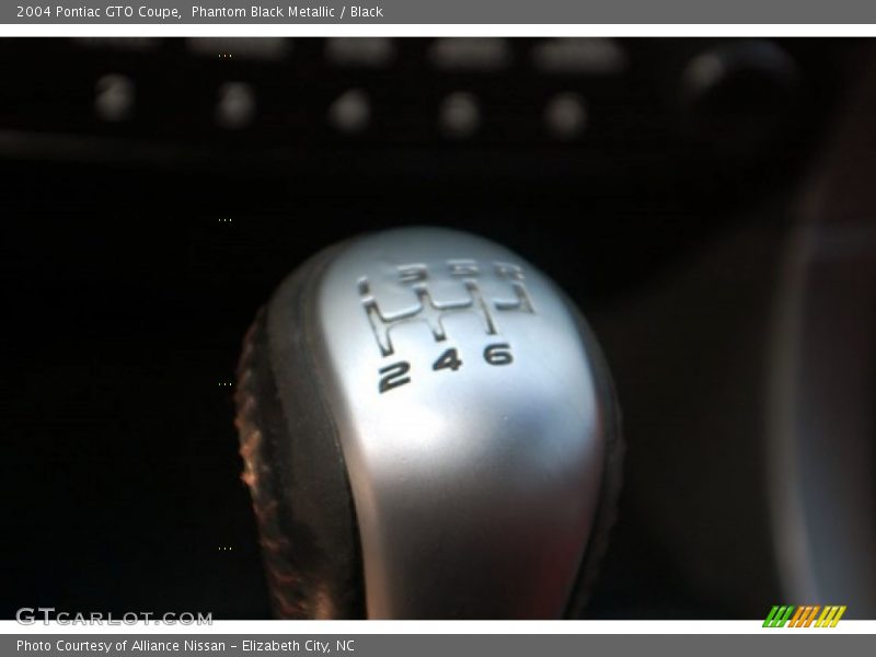 Phantom Black Metallic / Black 2004 Pontiac GTO Coupe