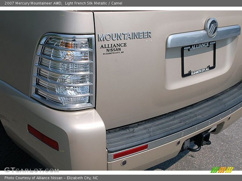Light French Silk Metallic / Camel 2007 Mercury Mountaineer AWD