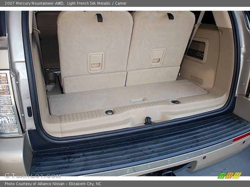 Light French Silk Metallic / Camel 2007 Mercury Mountaineer AWD