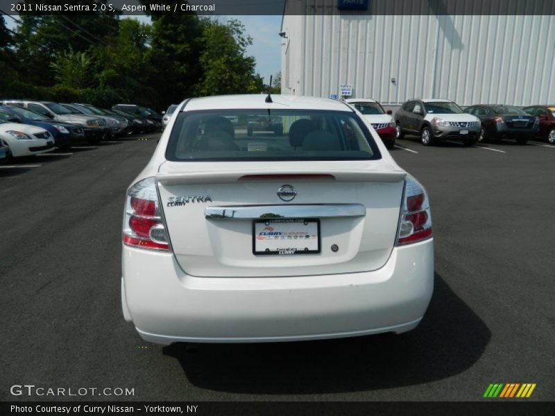 Aspen White / Charcoal 2011 Nissan Sentra 2.0 S