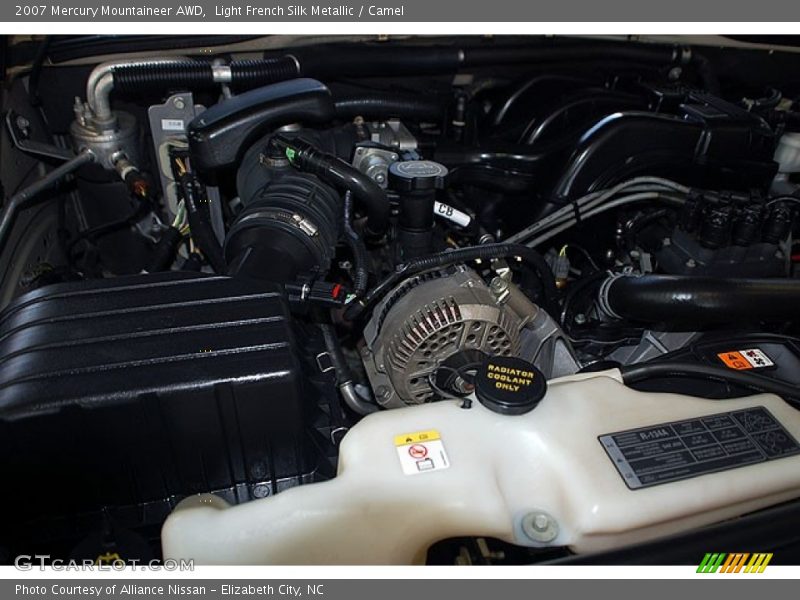 Light French Silk Metallic / Camel 2007 Mercury Mountaineer AWD