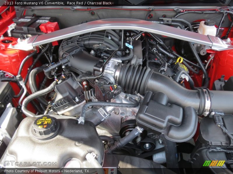 Race Red / Charcoal Black 2013 Ford Mustang V6 Convertible
