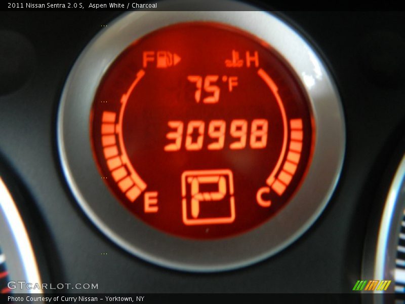 Aspen White / Charcoal 2011 Nissan Sentra 2.0 S