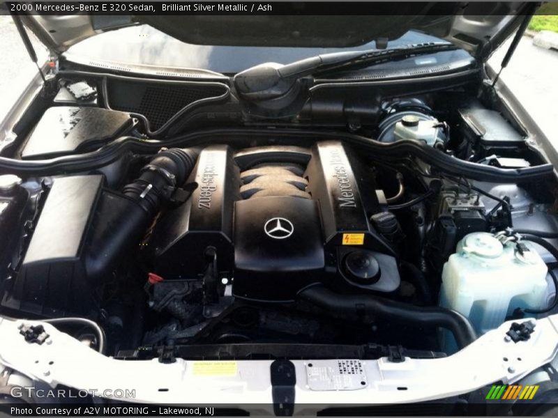 Brilliant Silver Metallic / Ash 2000 Mercedes-Benz E 320 Sedan