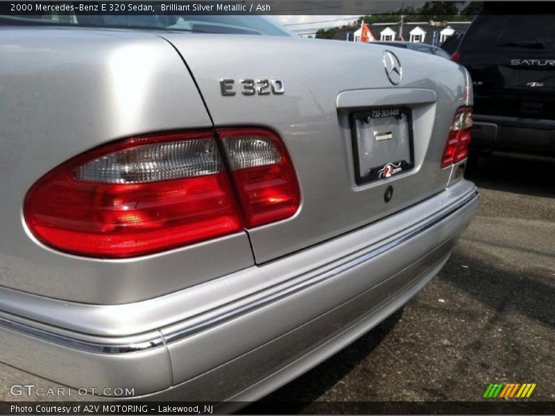 Brilliant Silver Metallic / Ash 2000 Mercedes-Benz E 320 Sedan
