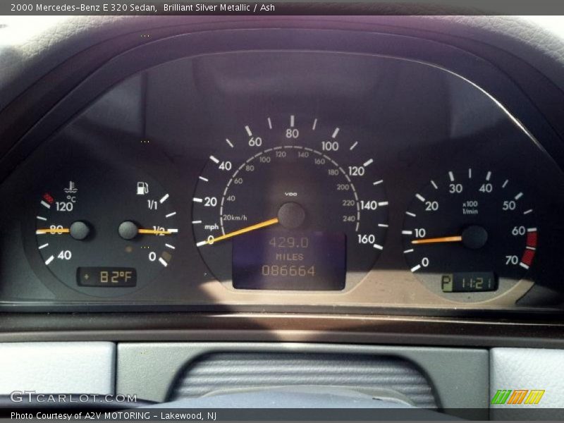 Brilliant Silver Metallic / Ash 2000 Mercedes-Benz E 320 Sedan
