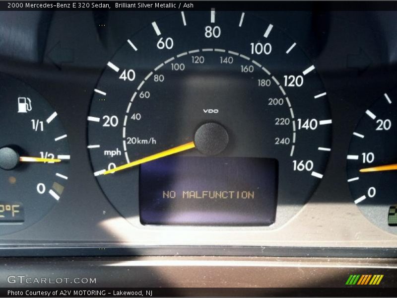 Brilliant Silver Metallic / Ash 2000 Mercedes-Benz E 320 Sedan