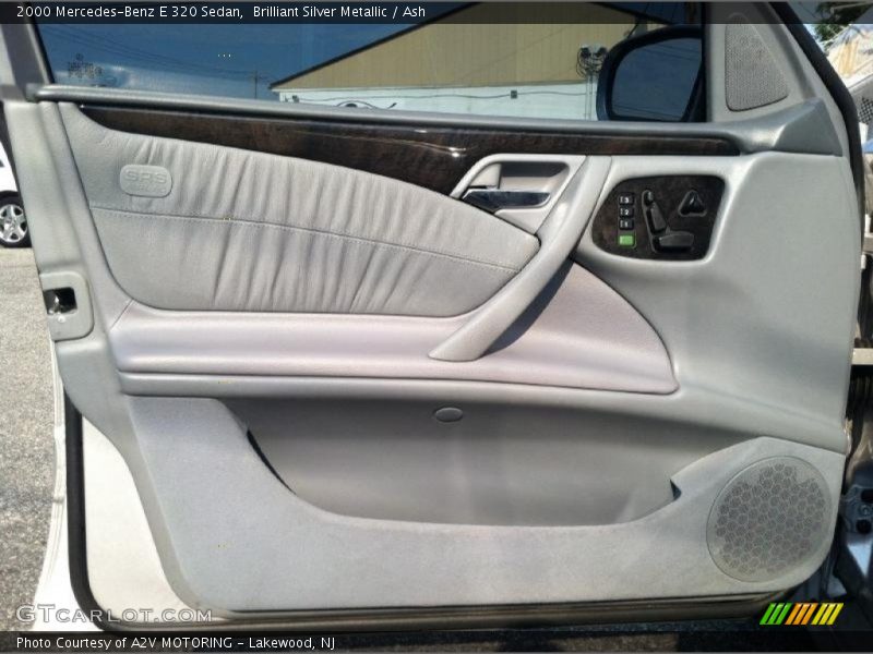 Brilliant Silver Metallic / Ash 2000 Mercedes-Benz E 320 Sedan