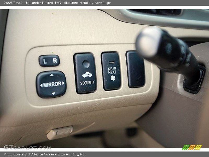 Bluestone Metallic / Ivory Beige 2006 Toyota Highlander Limited 4WD