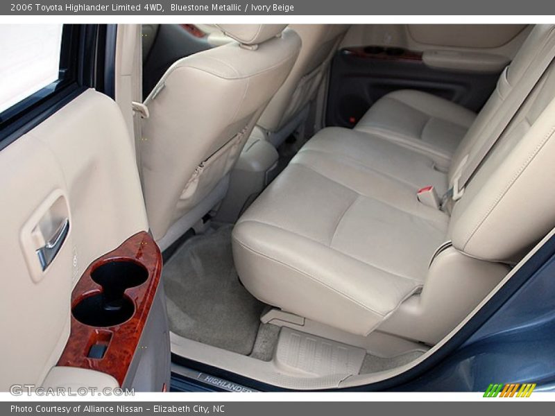 Bluestone Metallic / Ivory Beige 2006 Toyota Highlander Limited 4WD