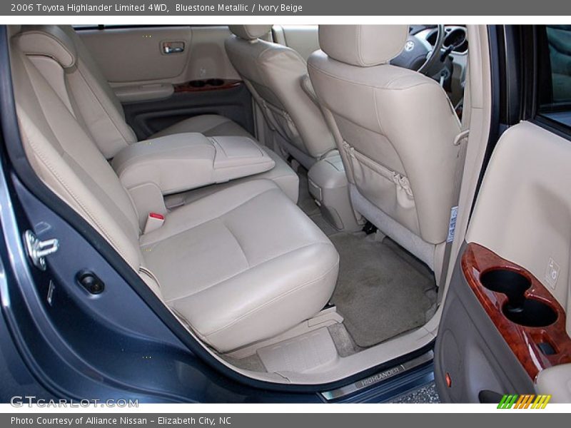 Bluestone Metallic / Ivory Beige 2006 Toyota Highlander Limited 4WD