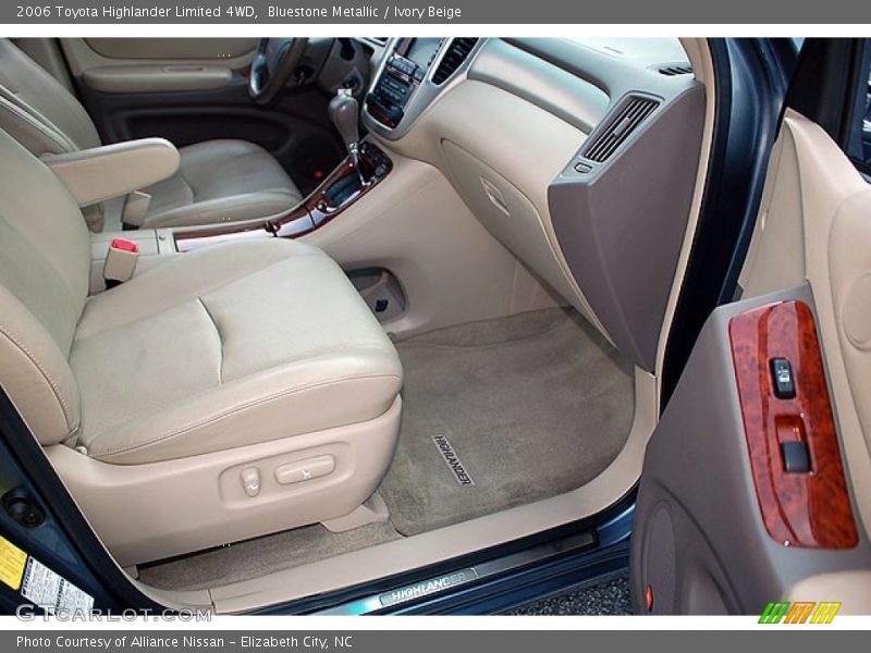 Bluestone Metallic / Ivory Beige 2006 Toyota Highlander Limited 4WD