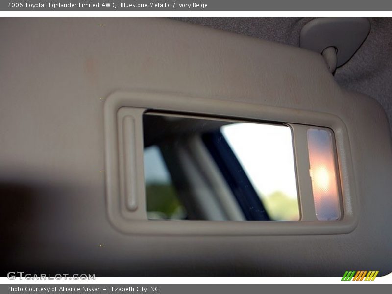 Bluestone Metallic / Ivory Beige 2006 Toyota Highlander Limited 4WD