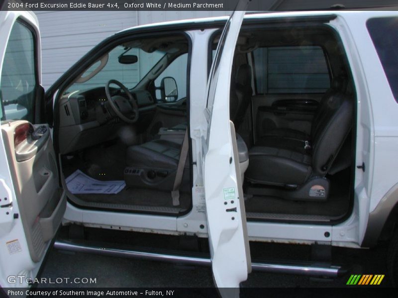 Oxford White / Medium Parchment 2004 Ford Excursion Eddie Bauer 4x4