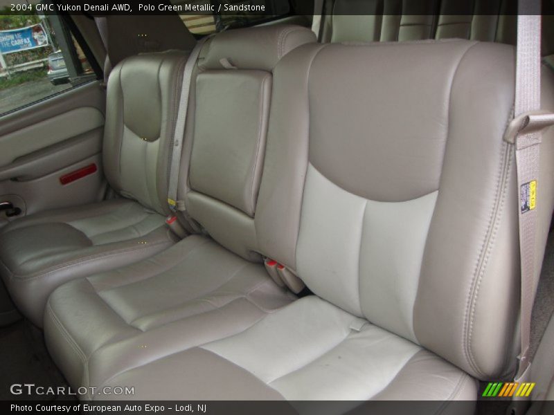 Polo Green Metallic / Sandstone 2004 GMC Yukon Denali AWD
