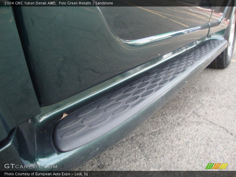 Polo Green Metallic / Sandstone 2004 GMC Yukon Denali AWD