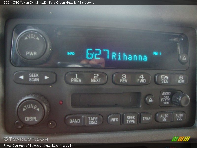 Polo Green Metallic / Sandstone 2004 GMC Yukon Denali AWD
