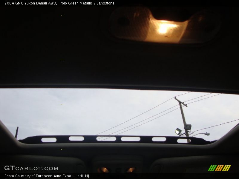 Polo Green Metallic / Sandstone 2004 GMC Yukon Denali AWD