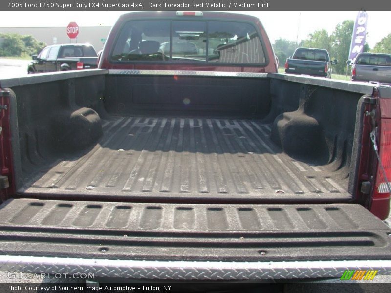 Dark Toreador Red Metallic / Medium Flint 2005 Ford F250 Super Duty FX4 SuperCab 4x4