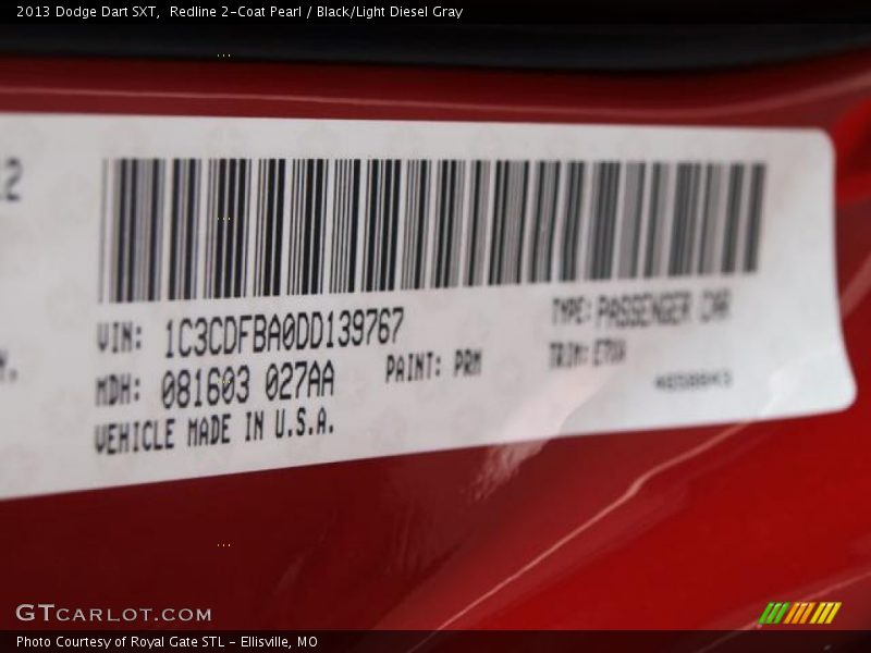 Redline 2-Coat Pearl / Black/Light Diesel Gray 2013 Dodge Dart SXT