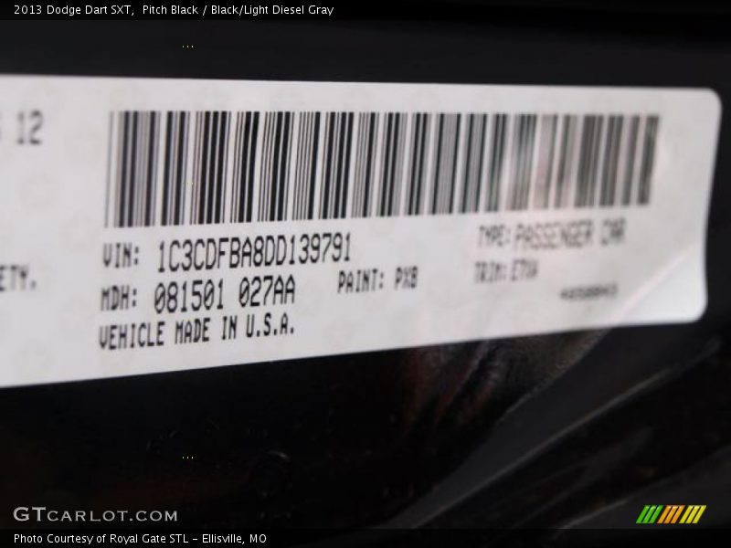 Pitch Black / Black/Light Diesel Gray 2013 Dodge Dart SXT