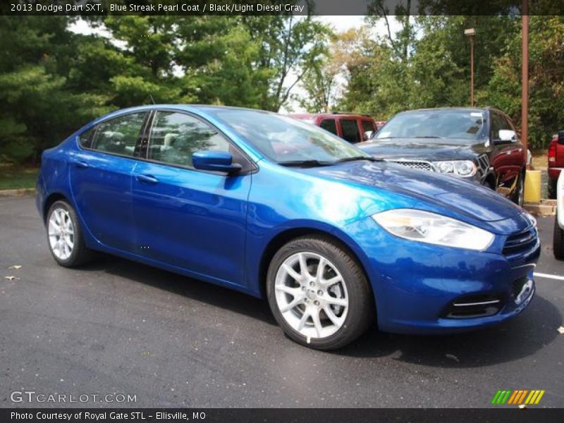 2013 Dart SXT Blue Streak Pearl Coat