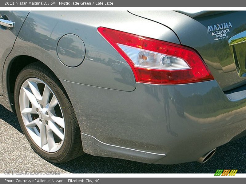 Mystic Jade Green / Cafe Latte 2011 Nissan Maxima 3.5 SV