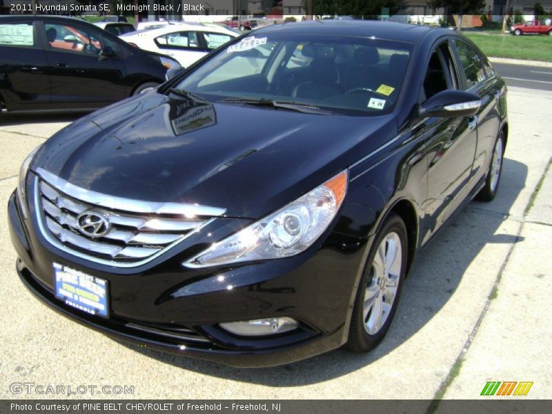 Midnight Black / Black 2011 Hyundai Sonata SE