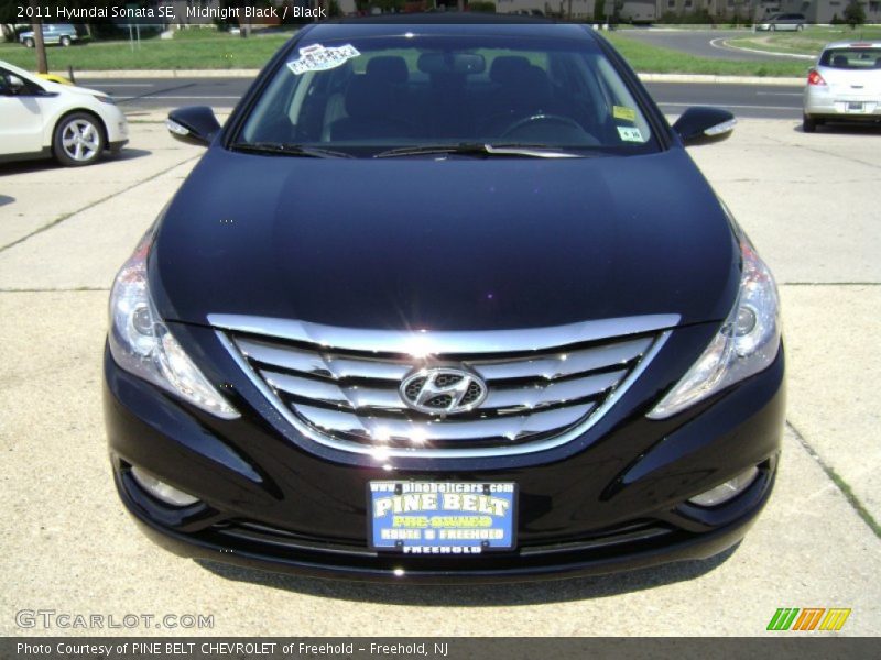 Midnight Black / Black 2011 Hyundai Sonata SE