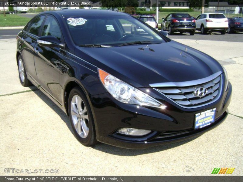 Midnight Black / Black 2011 Hyundai Sonata SE