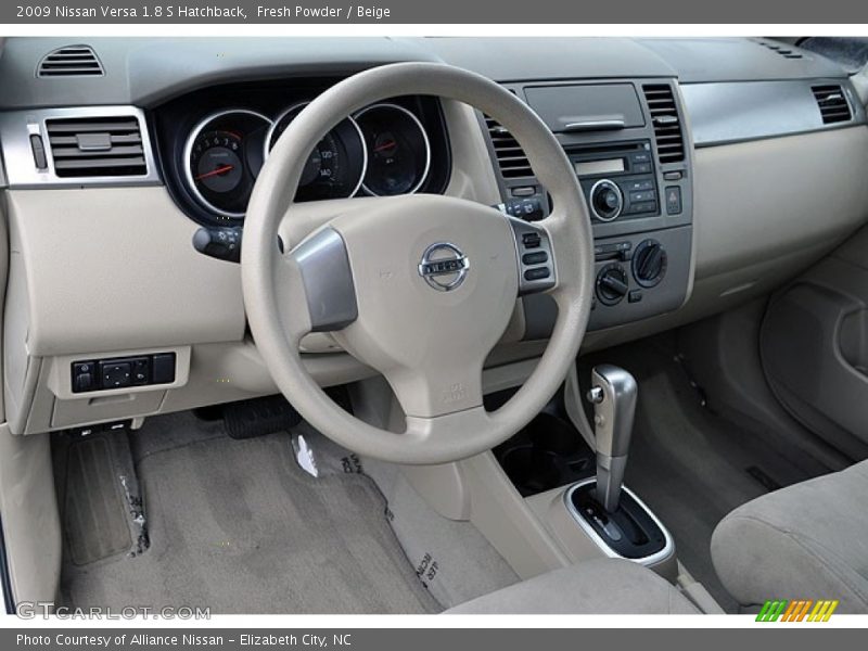 Fresh Powder / Beige 2009 Nissan Versa 1.8 S Hatchback